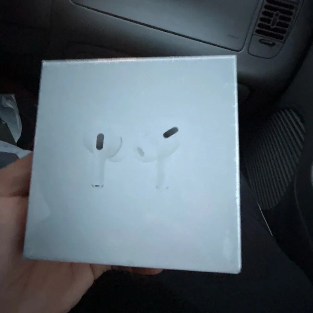 Wireless White Earbuds